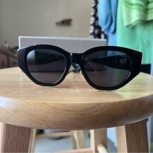 Dezi Charge It Sunglasses